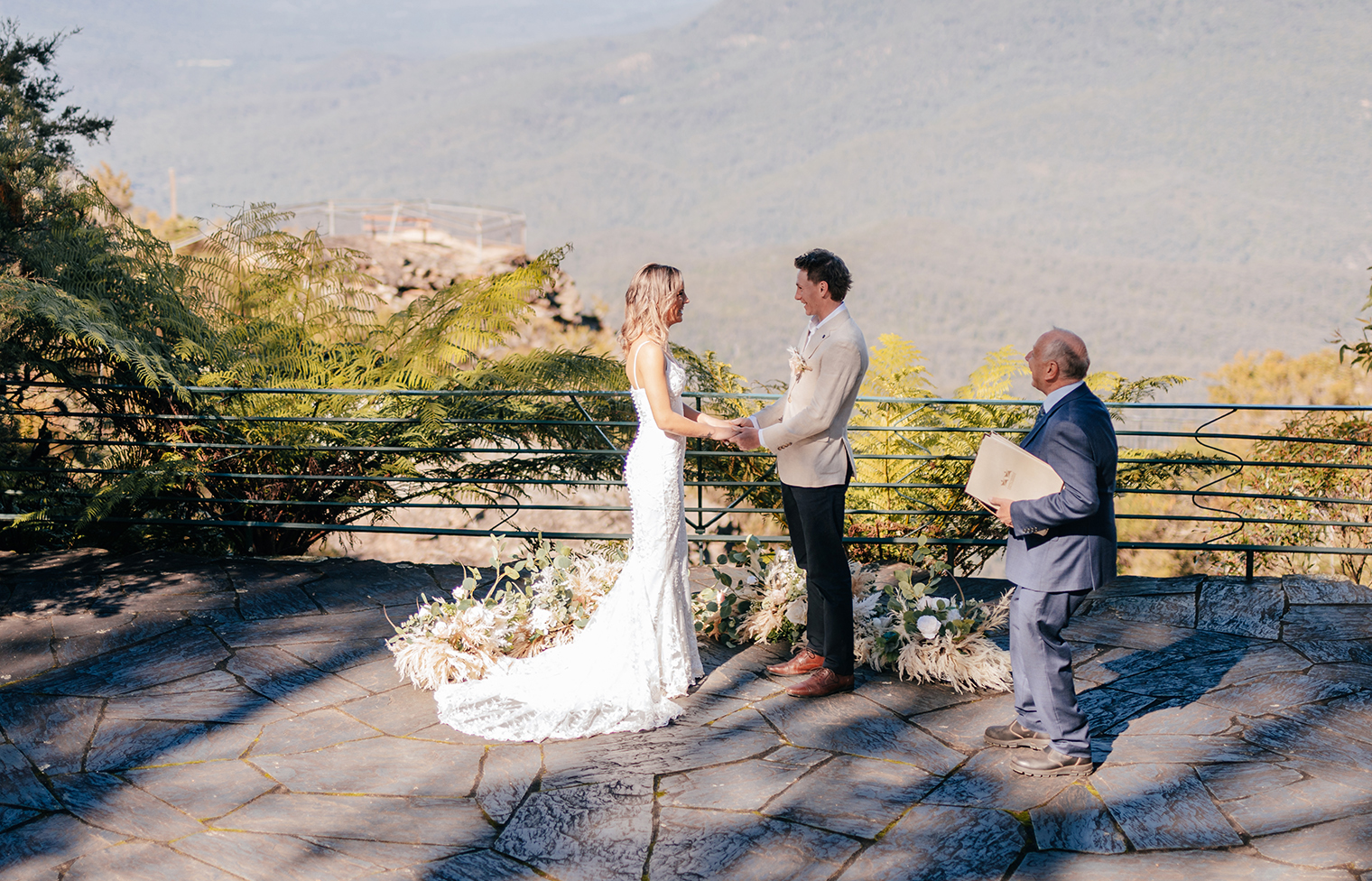 Couple kissing at a luxury picnic in the Blue Mountains